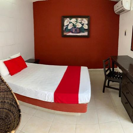 OYO Hotel Aventura Mérida Exterior foto