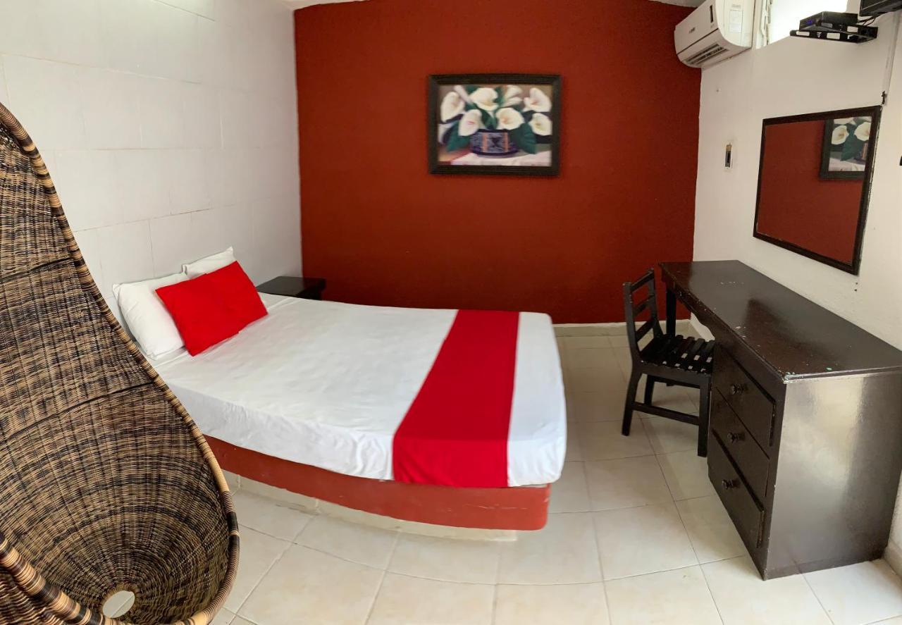 OYO Hotel Aventura Mérida Exterior foto