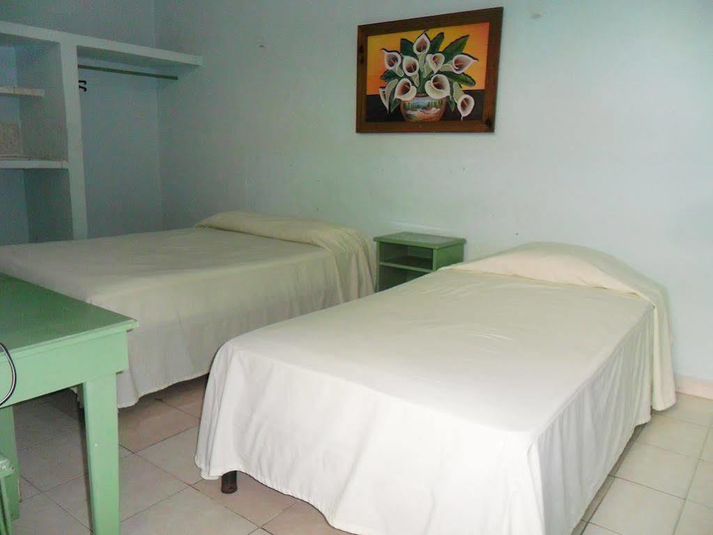 OYO Hotel Aventura Mérida Exterior foto